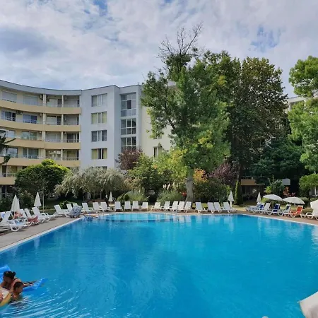 Apartment Charming 1-Bed Apartment *