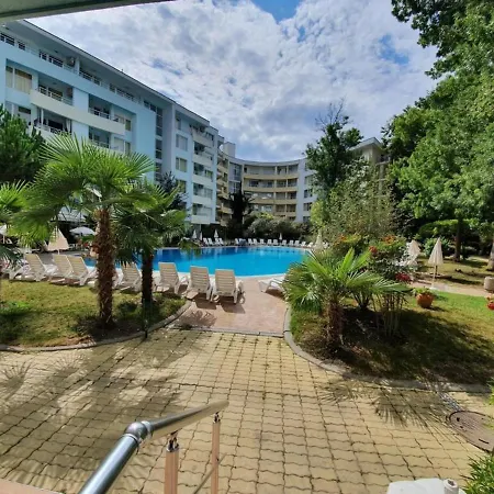 Apartment Charming 1-Bed Apartment Sunny Beach